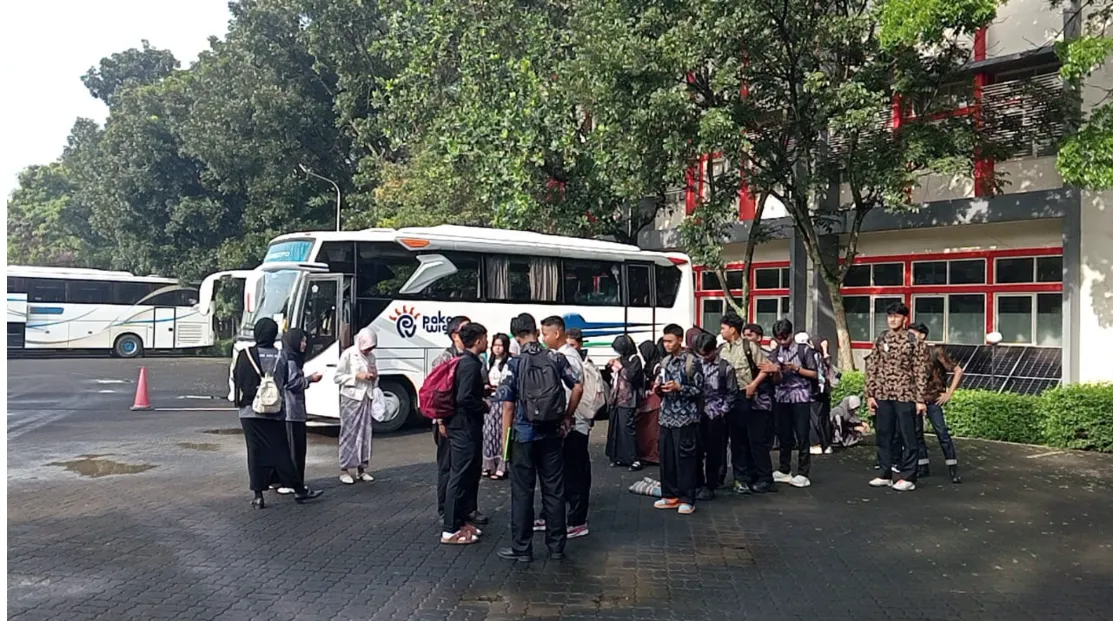Sewa Bus Pariwisata Subang Murah, Nyaman &amp; Terpercaya